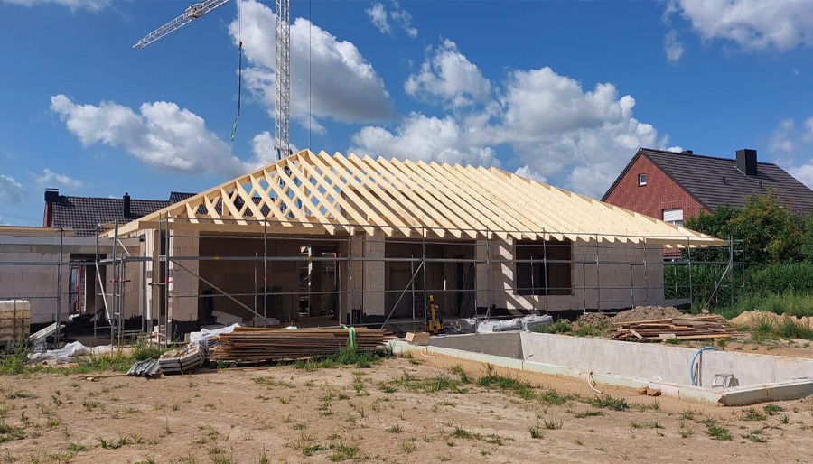 Erkelenzer Bürgermeister bei Dach und Energie